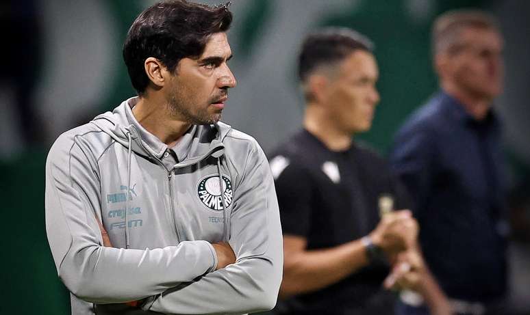 Após fala preconceituosa, o técnico Abel Ferreira pede desculpas aos indígenas