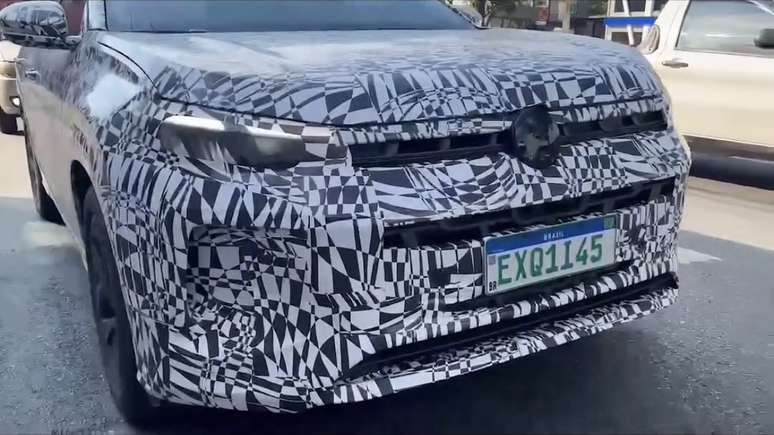 Novo SUV de entrada da Volkswagen flagrado em testes no Brasil