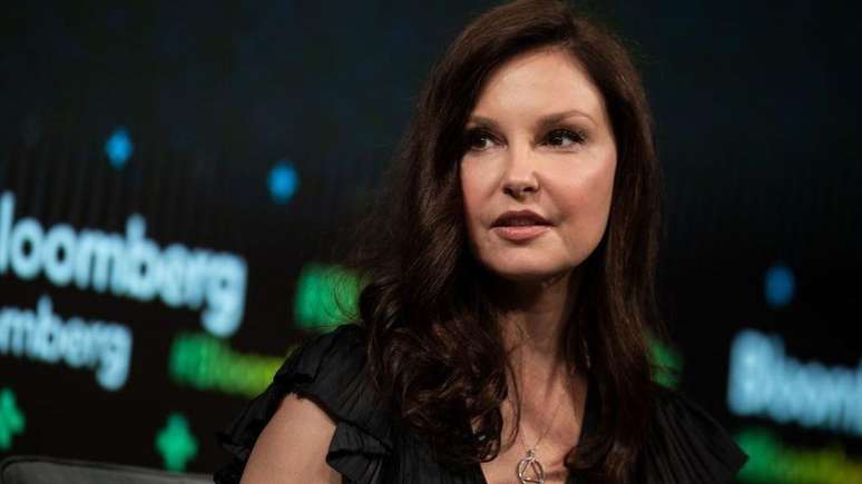 A atriz Ashley Judd pediu que Biden renunciasse