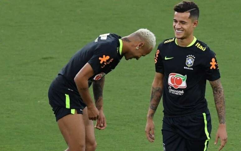 Neymar foi um dos astros a desejarem boa sorte a Coutinho no retorno ao Vasco