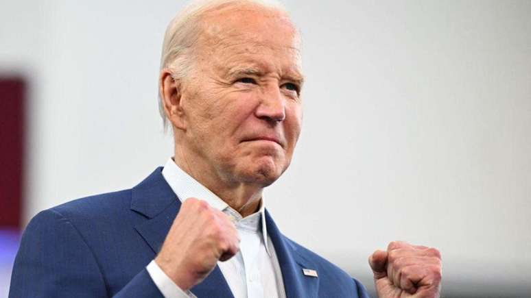 Diversos democratas continuam a apoiar publicamente Joe Biden. Para isso, citam seu histórico, seus princípios e sua vitória em 2020 contra Donald Trump