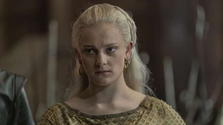 Helaena Targaryen em cena da primeira temporada de A Casa do Dragão (Imagem:Divulgação/HBO)