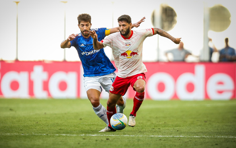 Juninho Capixaba, jogador do Red Bull Bragantino. 