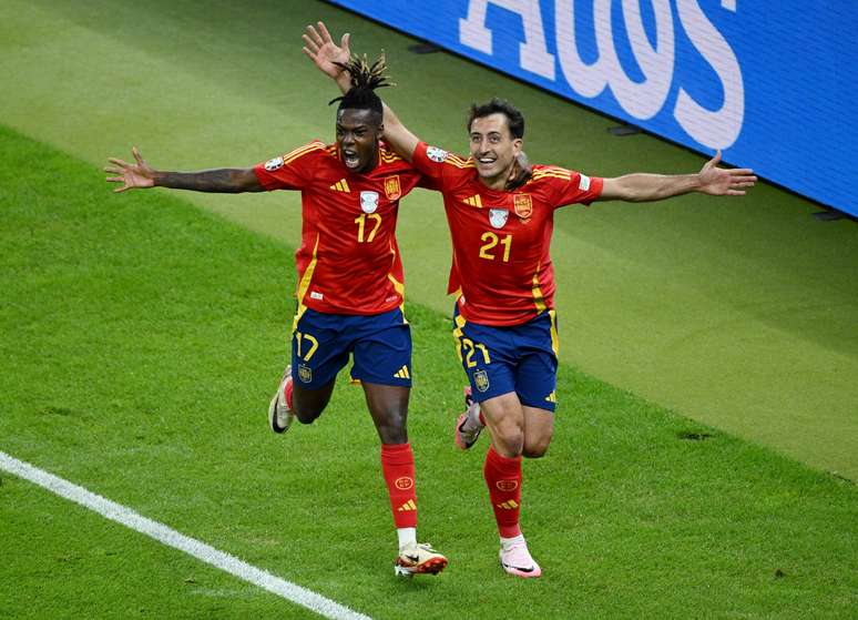 Nico Williams e Mikel Oyarzabal marcaram os gols da Espanha 