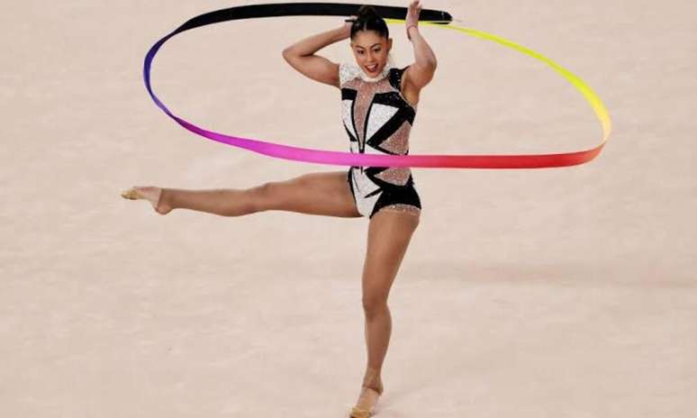 Babi Domingos Wins Bronze in Ribbons at World Challenge Cup