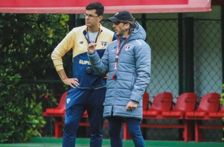 Luiz Zubeldía durante treino do São Paulo na última sexta, no CT da Barra Funda –