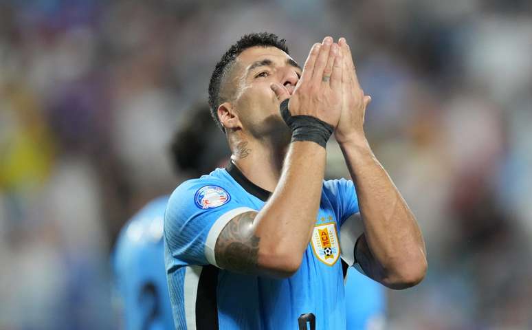 Suarez scores and takes the match to penalties (Photo by Grant Halverson/Getty Images)