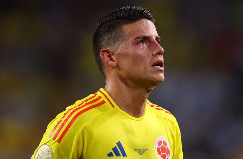 James Rodríguez foi superado na final da Copa América, mas foi eleito o melhor jogador da competição