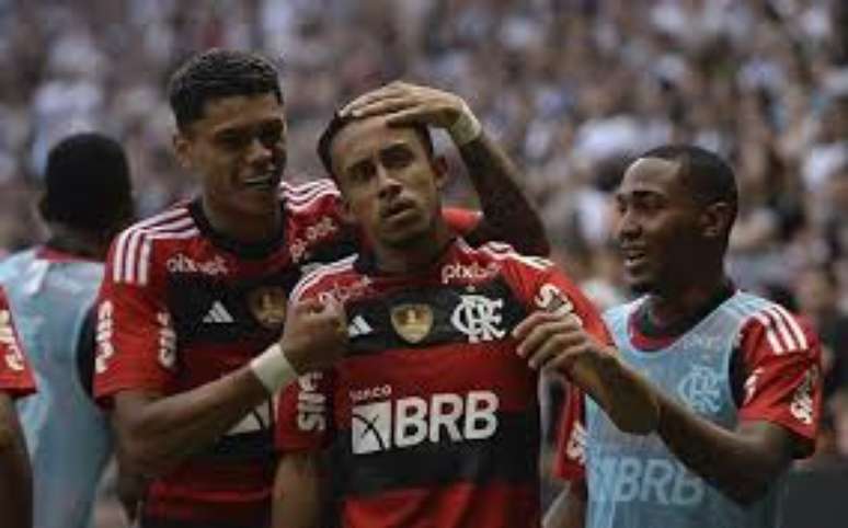 Lorran vive momento delicado com a camisa o Flamengo