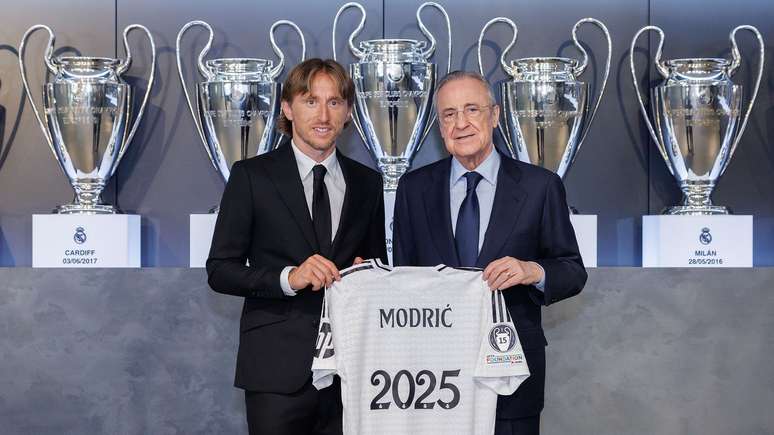 Modric assina extensão com o Real Madrid