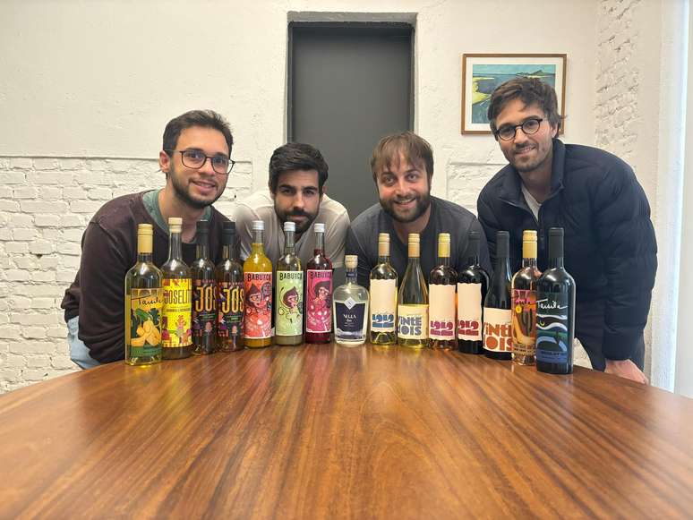 Oh Spirits é a nova empresa de bebidas alcoólicas fundada por Daniel Chinzon e Marcelo De Paula a partir de suas experiências com a The Spirits e OHCA.