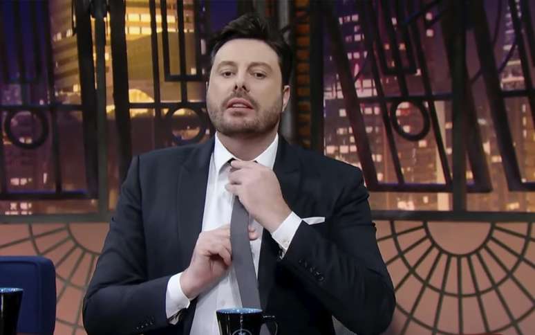 Danilo Gentili conseguiu bons números de audiência para o The Noite com Cariúcha e Leo Dias 