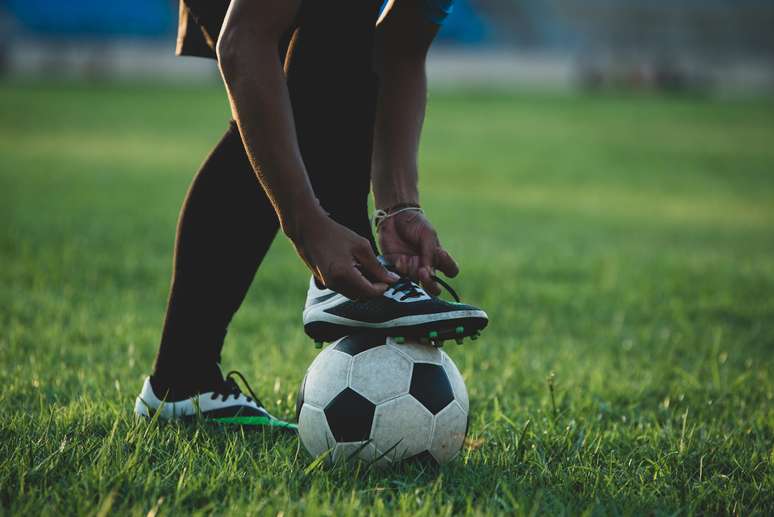 Veja os benefícios do treino de força para quem joga futebol