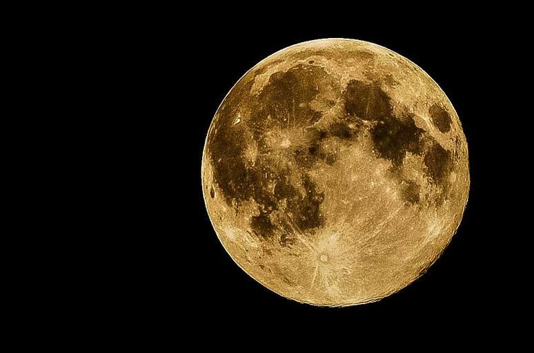 Agosto de 2024 terá Super Lua Azul