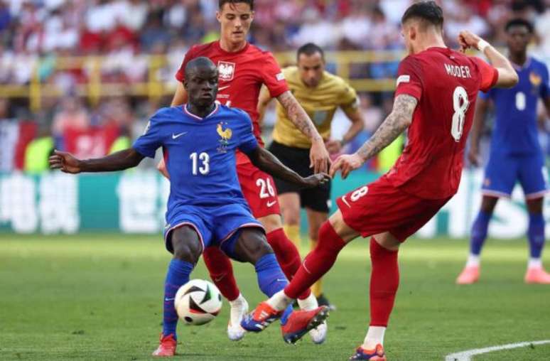 Kanté em ação com a camisa da seleção francesa durante a Eurocopa 2024 –