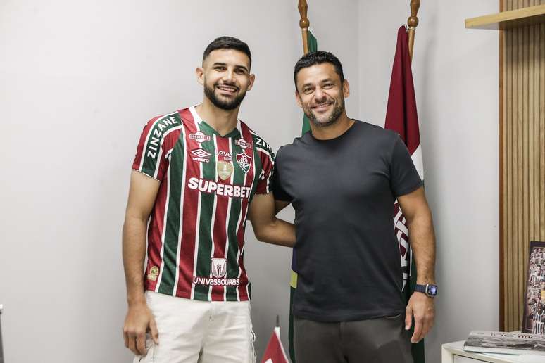 Zagueiro veio do futebol peruano para assinar com o Tricolor.