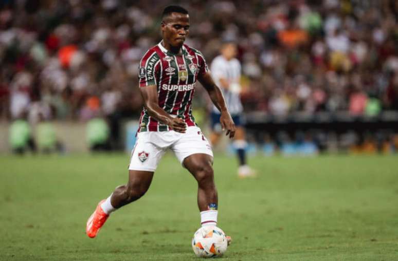 Arias se reapresenta ao Fluminense para a sequência da temporada –