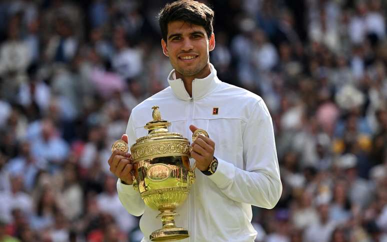 Carlos Alcaraz venceu Novak Djokovic na final de Wimbledon em 2024