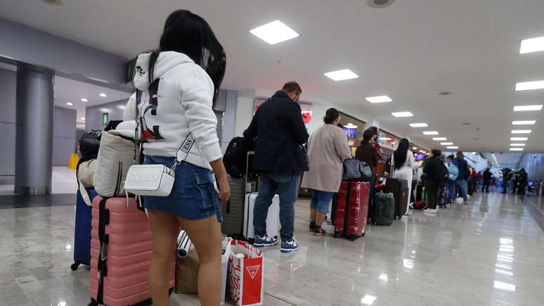 A falha em sistemas provocou grandes atrasos em aeroportos ao redor do mundo