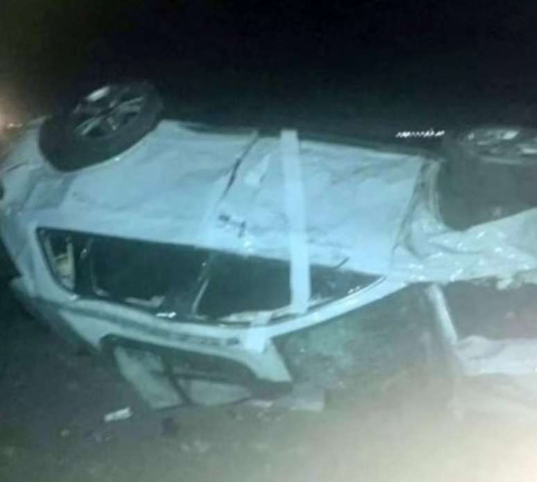 Carro ap&oacute;s colis&atilde;o contra javali