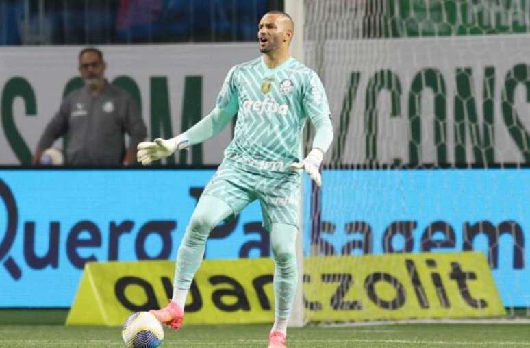 Felipe Anderon em sua primeira aparição como titular do Palmeiras –