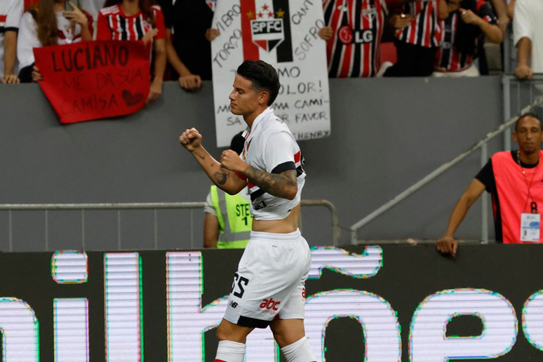 James Rodriguez em campo pelo São Paulo –