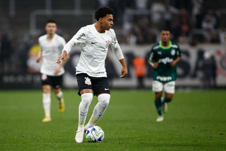 Com gol de Juninho, Corinthians assume a liderança do seu grupo no Paulistão Sub-20. 