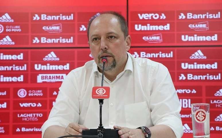 Alessandro Barcellos comentou situação do gramado do Beira-Rio