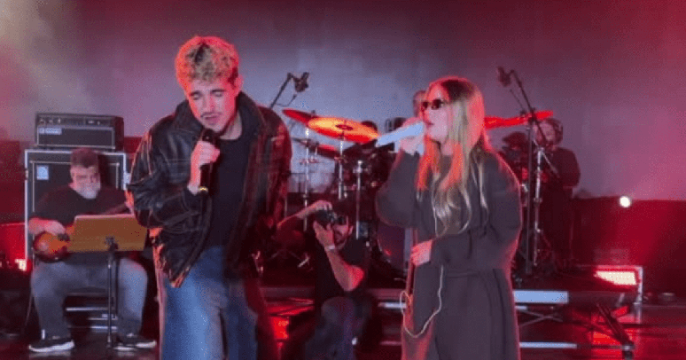 Jão e Luisa Sonza cantam juntos 'Pro Dia Nascer Feliz' em show