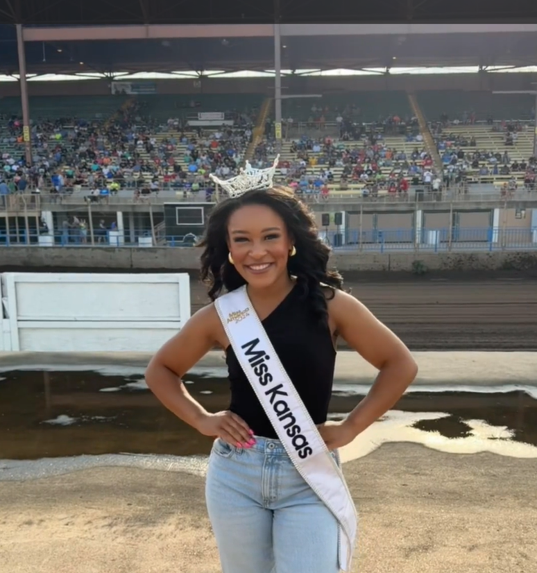 Alexis Smith revelou relacionamento tóxico ao ser coroada Miss Kansas 2024