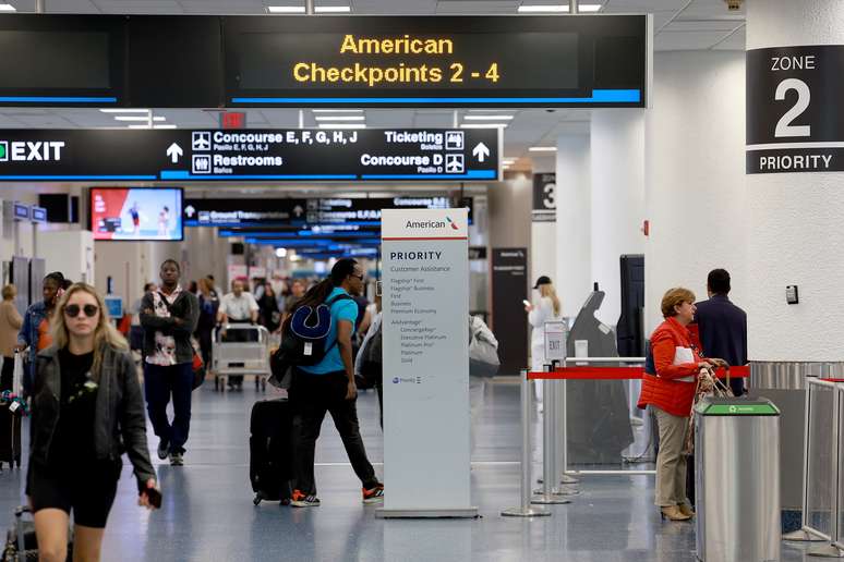 Aeroporto foi evacuado após caso