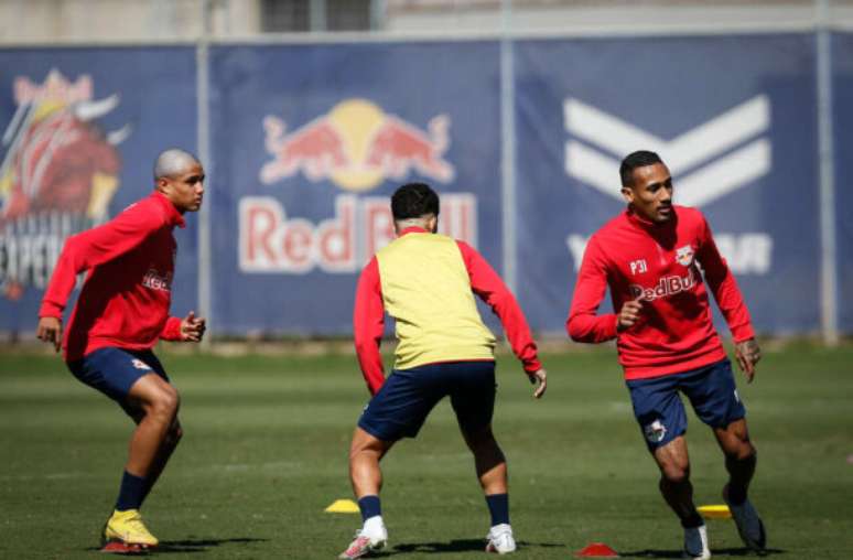 Jogadores do Red Bull Bragantino durante treinamento da equipe –