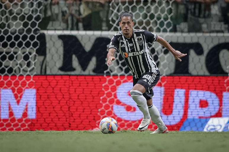 Lemos em campo pelo Atlético-MG 