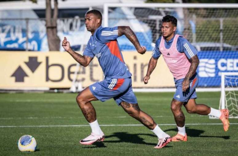 Walace e Gabriel Veron em treino do time mineiro –