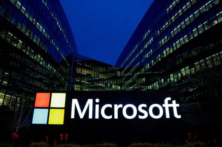 Logo da Microsoft na França
25/3/2024  REUTERS/Gonzalo Fuentes/Arquivo