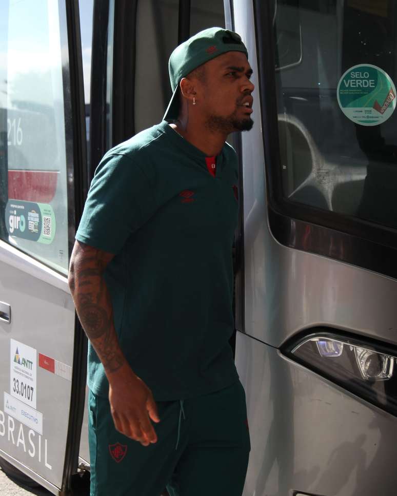 Douglas costa drecindiu e não joga mais pelo Fluminense