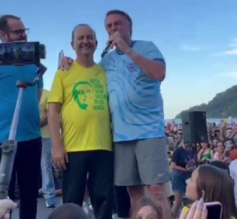 O governador de Santa Catarina, Jorginho Mello (PL), e o ex-presidente Jair Bolsonaro (PL) participam de evento em Balneário Camboriú (SC).