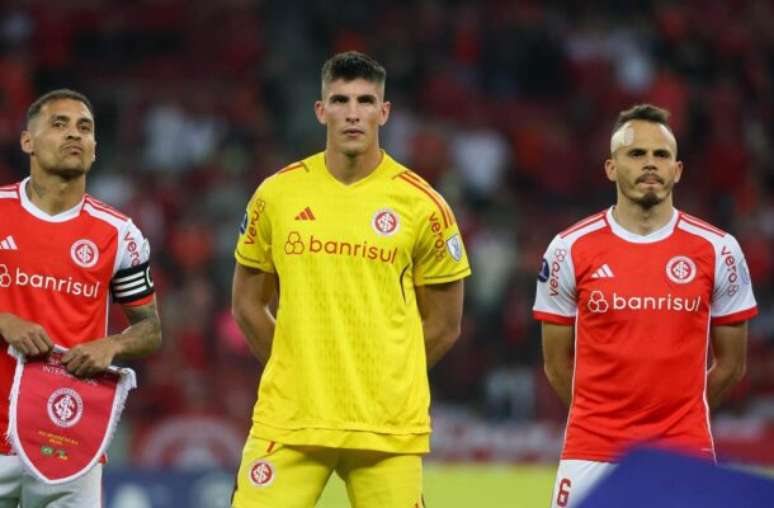 Renê (à direita) vem sendo perseguido pela torcida do Inter –