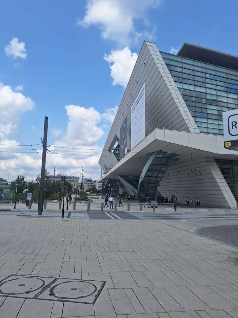 Palais des Congrès de Paris é onde funciona o principal centro de mídia dos Jogos Olímpicos.