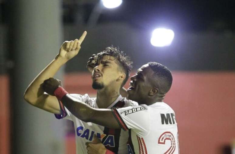 Lucas Paquetá balançou as redes na última partida do Flamengo no Barradão –