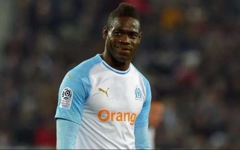 Balotelli em ação na Europa