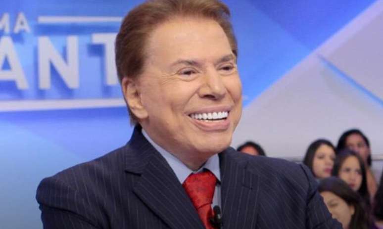 Silvio Santos já está em casa e se recuperando 