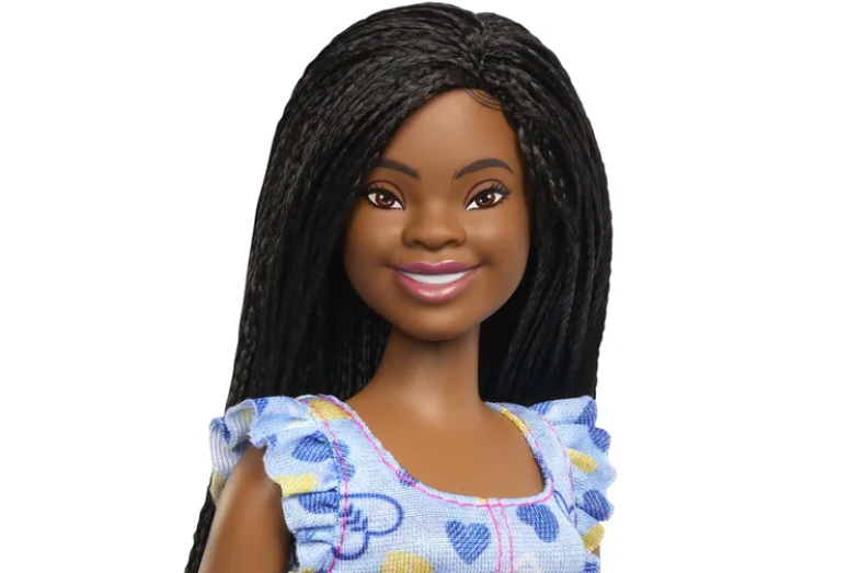 O cabelo e as roupas da nova Barbie Down foram desenvolvidos com base no feedback da comunidade negra