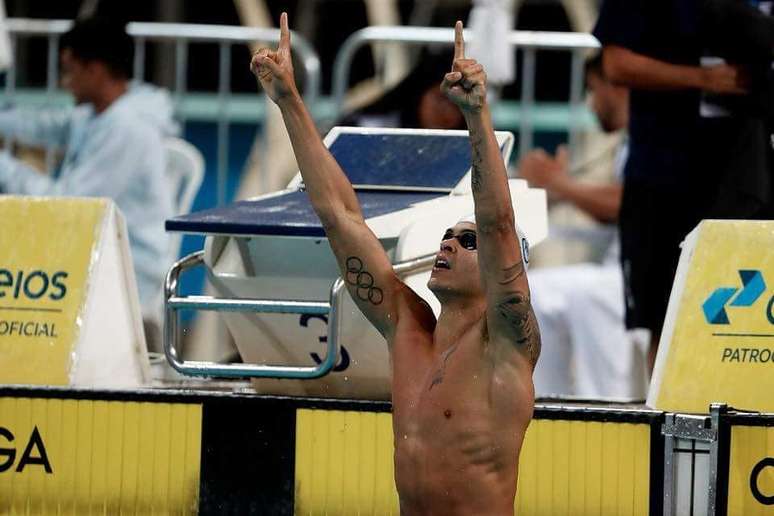 A classificação para as Olimpíadas Rio 2016 profissionalizou definitivamente o nadador Gabriel da Silva Santos.