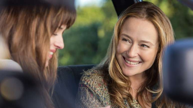 Jennifer Ehle em Cinquenta Tons de Cinza.