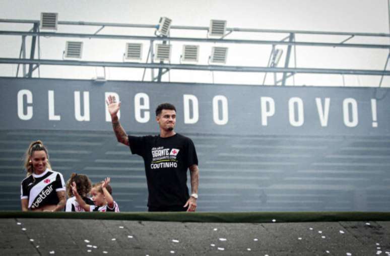 Coutinho em sua apresentação no Vasco: clube ganhou 22 mil sócios –