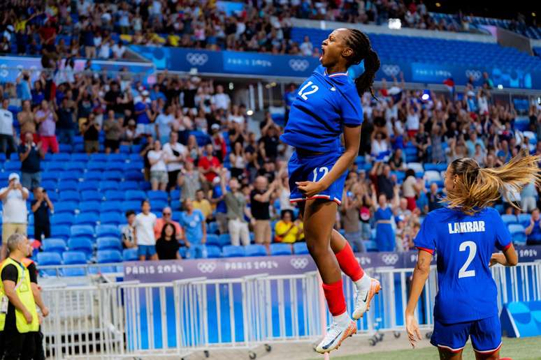 França faz grande primeiro tempo e vence a Colômbia na estreia dos Jogos Olímpicos.