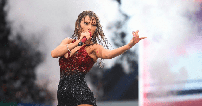 Taylor Swift apresenta a 'The Eras Tour' sob chuva em Hamburgo