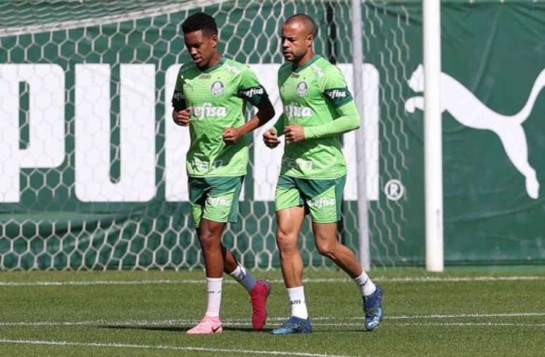 Estêvão e Mayke retornam as atividades no Palmeiras