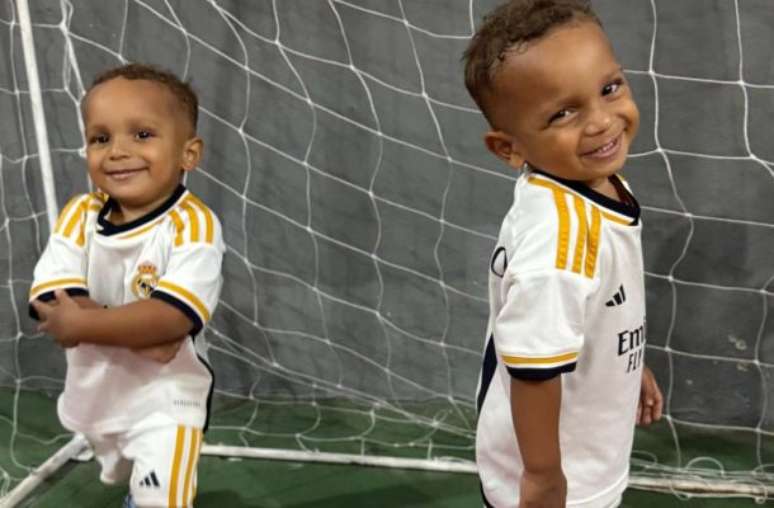 Filhos de Rodygo treinam futebol em Santos –